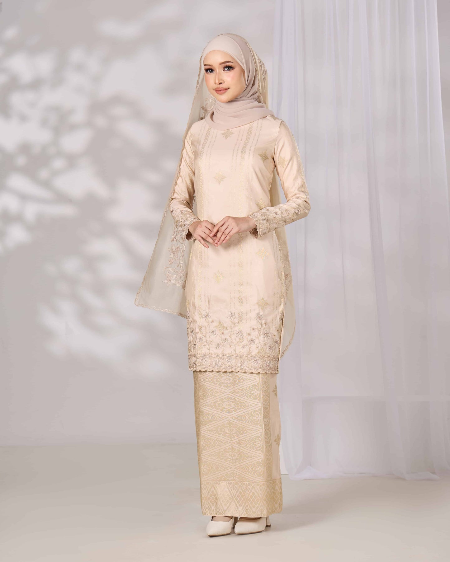 MINOR DEFECT DAHLIA KURUNG (CHAMPAGNE)