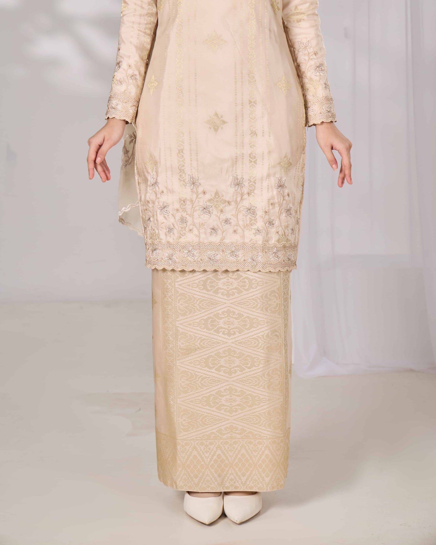 MINOR DEFECT DAHLIA KURUNG (CHAMPAGNE)