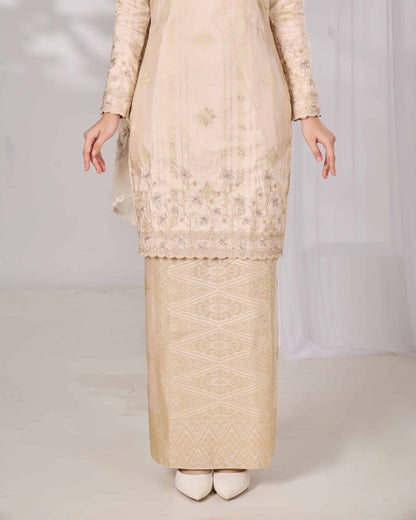 MINOR DEFECT DAHLIA KURUNG (CHAMPAGNE)