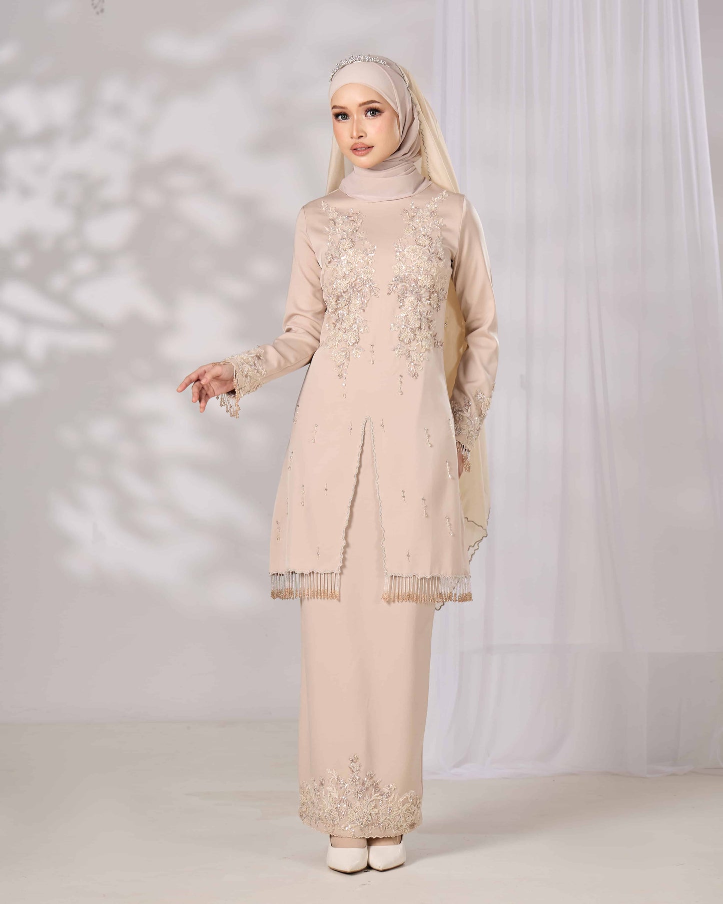 MINOR DEFECT MAHIRA KURUNG (CHAMPAGNE)