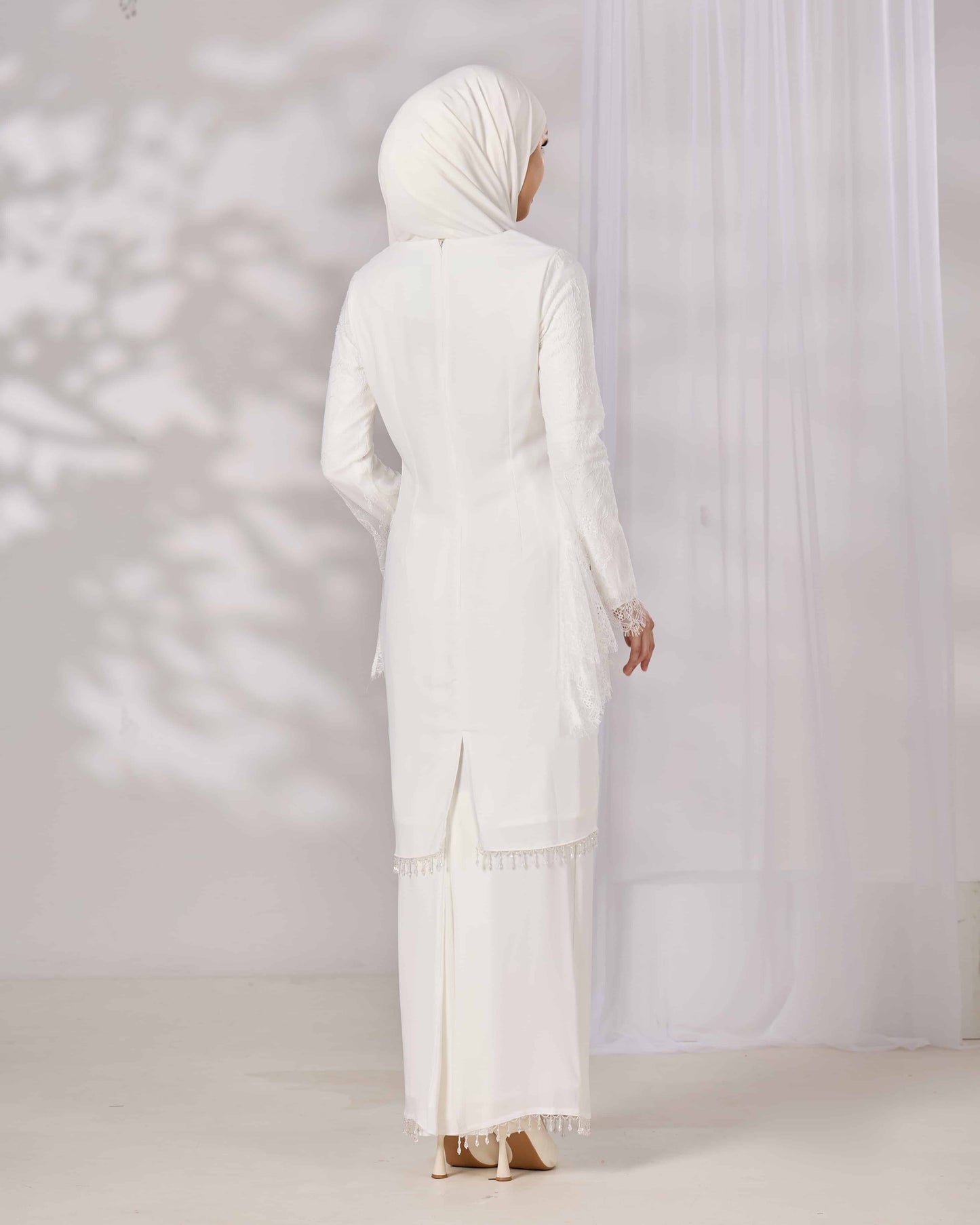 HELIANA KURUNG (OFF WHITE)