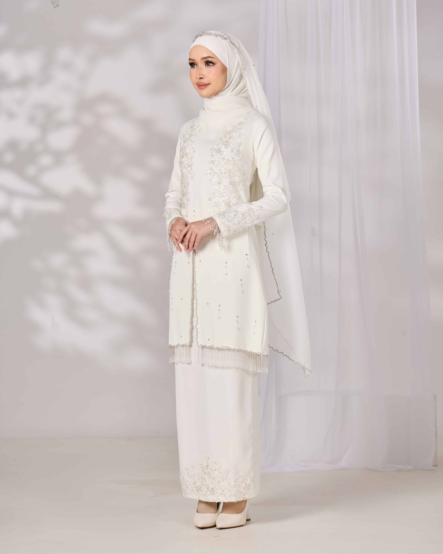 MINOR DEFECT MAHIRA KURUNG (OFF WHITE)