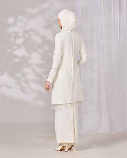 MAHIRA KURUNG (OFF WHITE)
