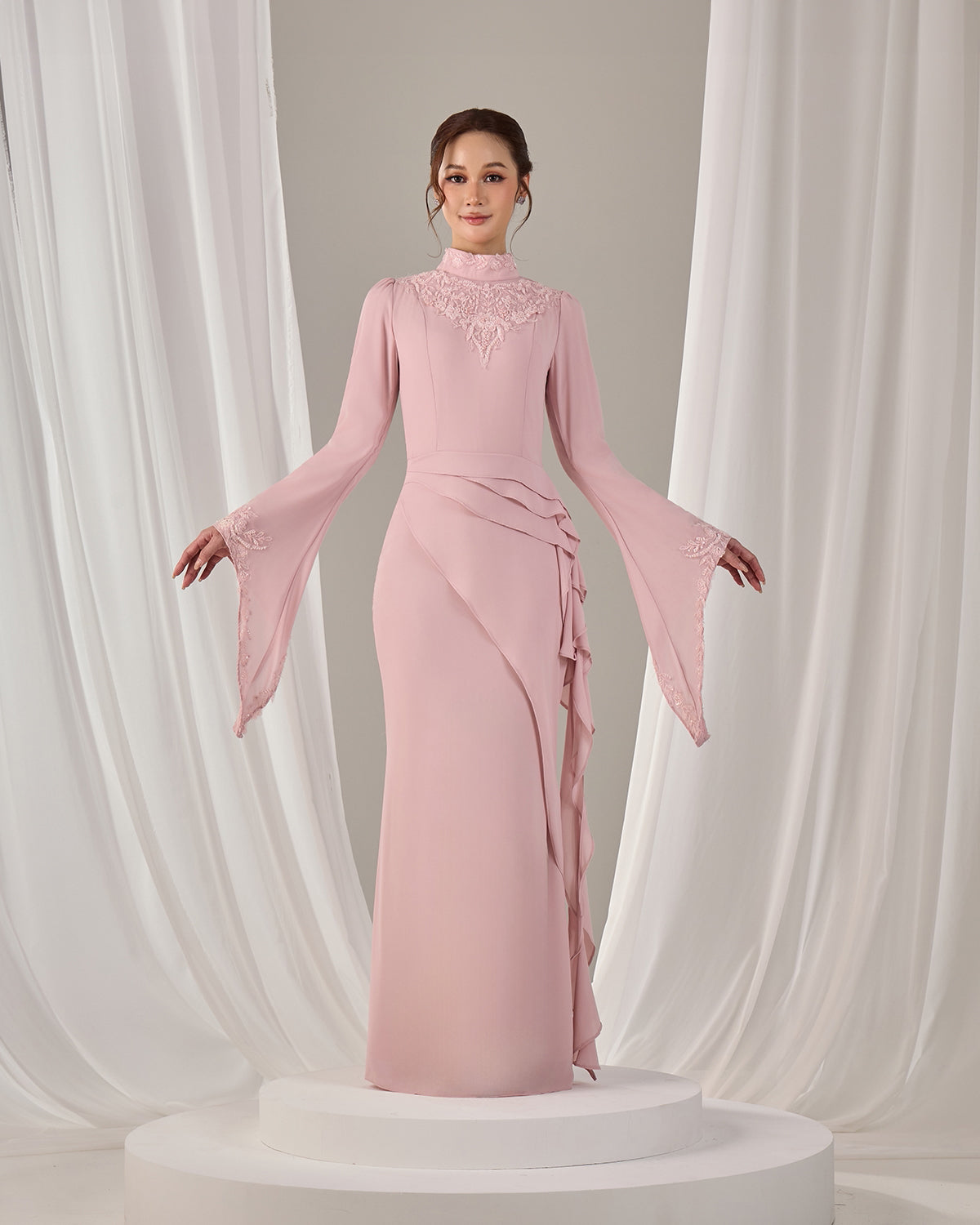 MINOR DEFECT AVELIA DRESS (PINK)