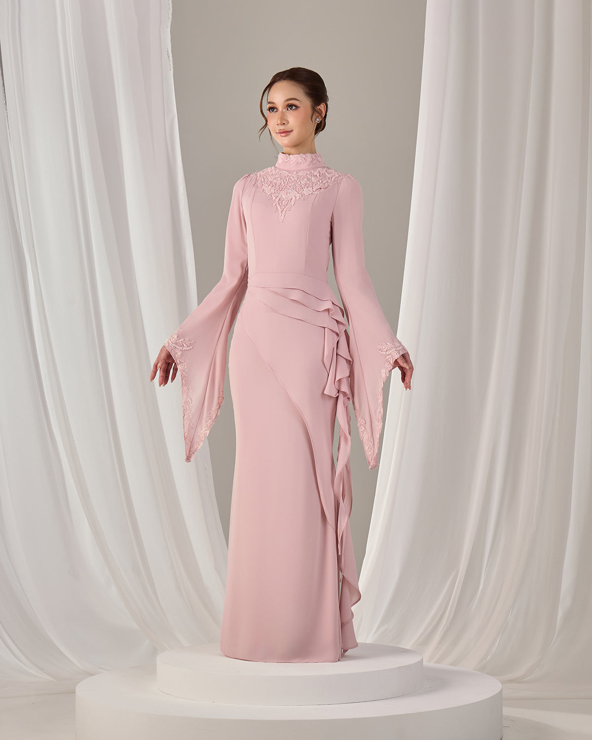 MINOR DEFECT AVELIA DRESS (PINK)