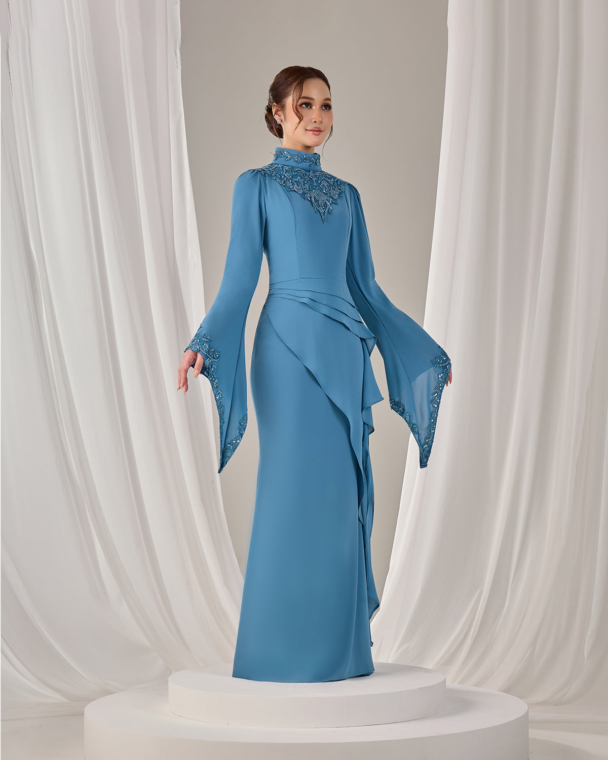 MINOR DEFECT AVELIA DRESS (DIAMOND TEAL BLUE)