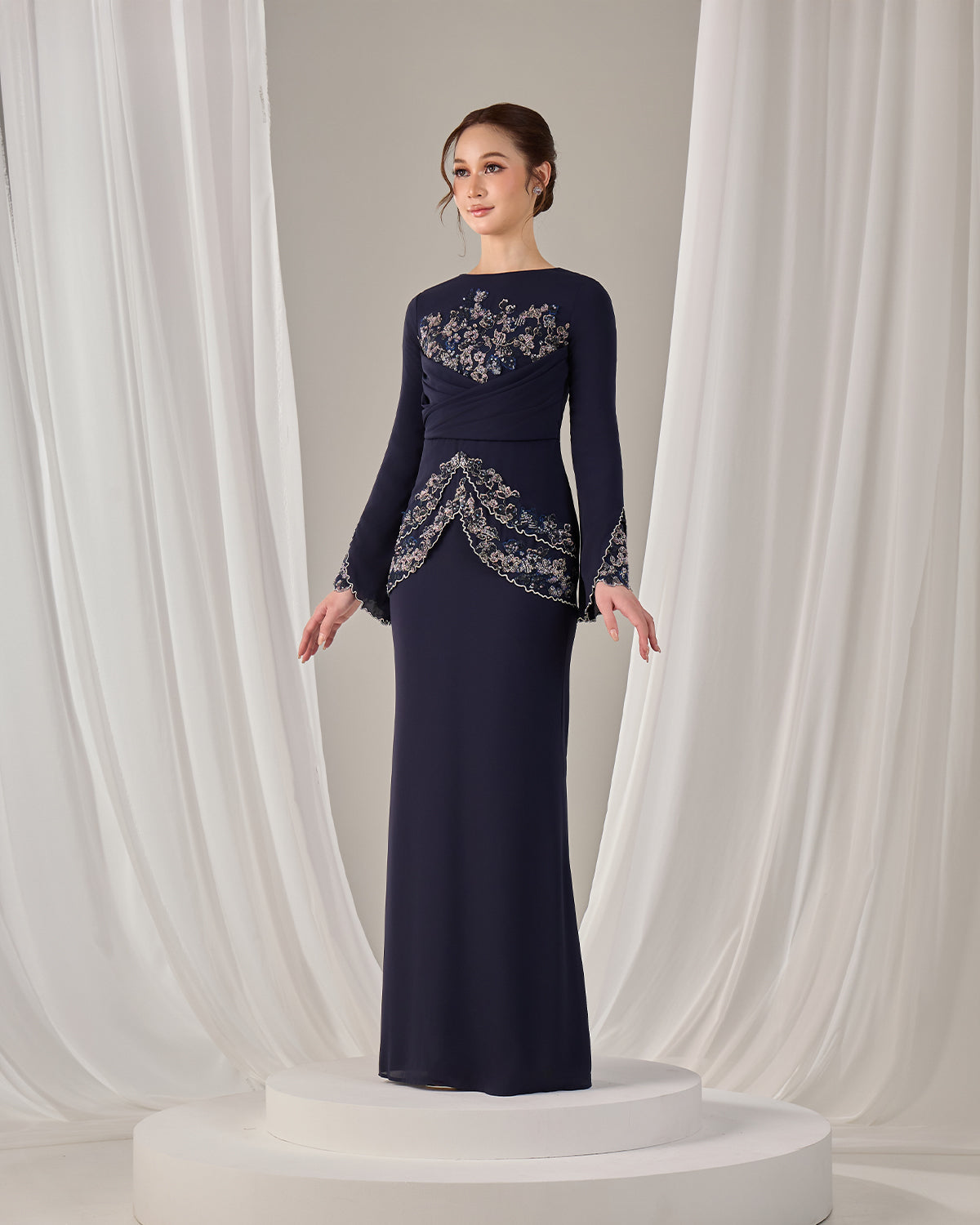 NELLY DRESS (NAVY BLUE)