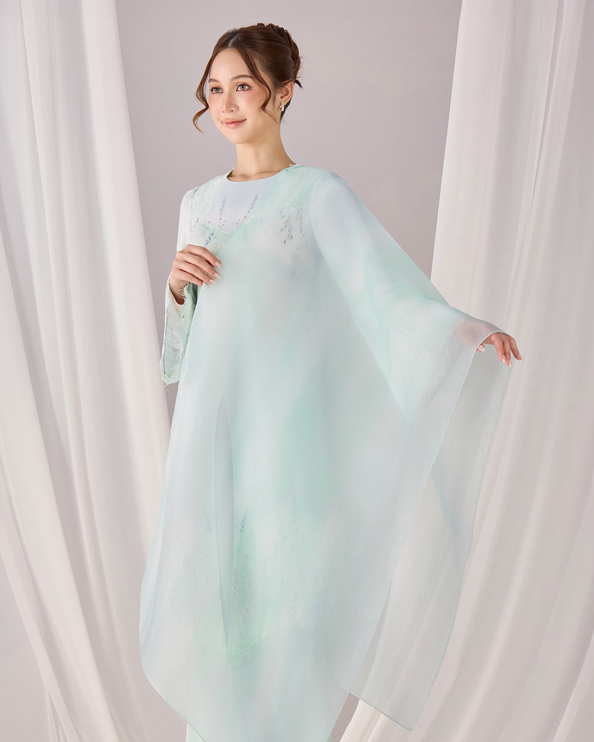 AUDREY KEBAYA (MINT GREEN)