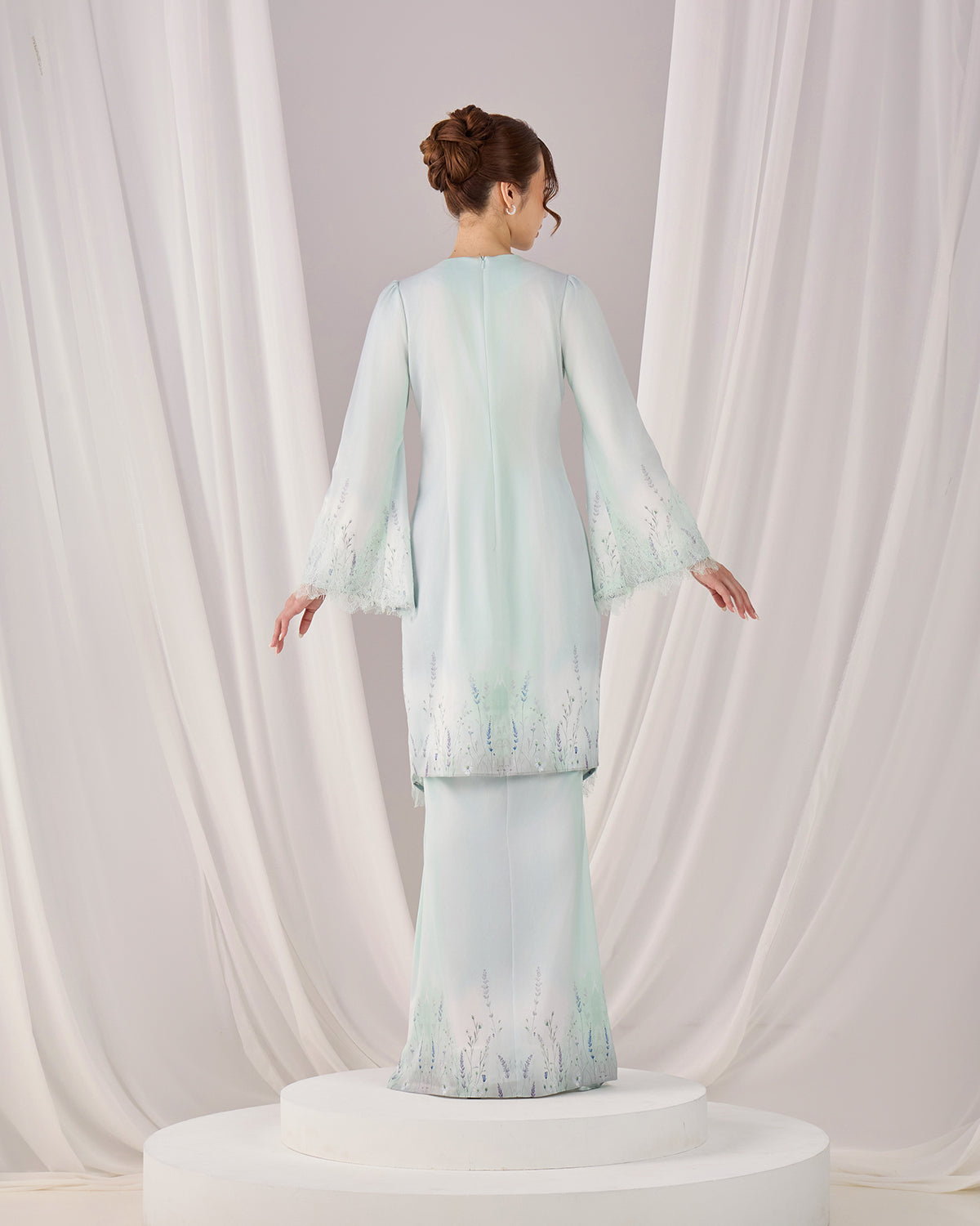 AUDREY KEBAYA (MINT GREEN)