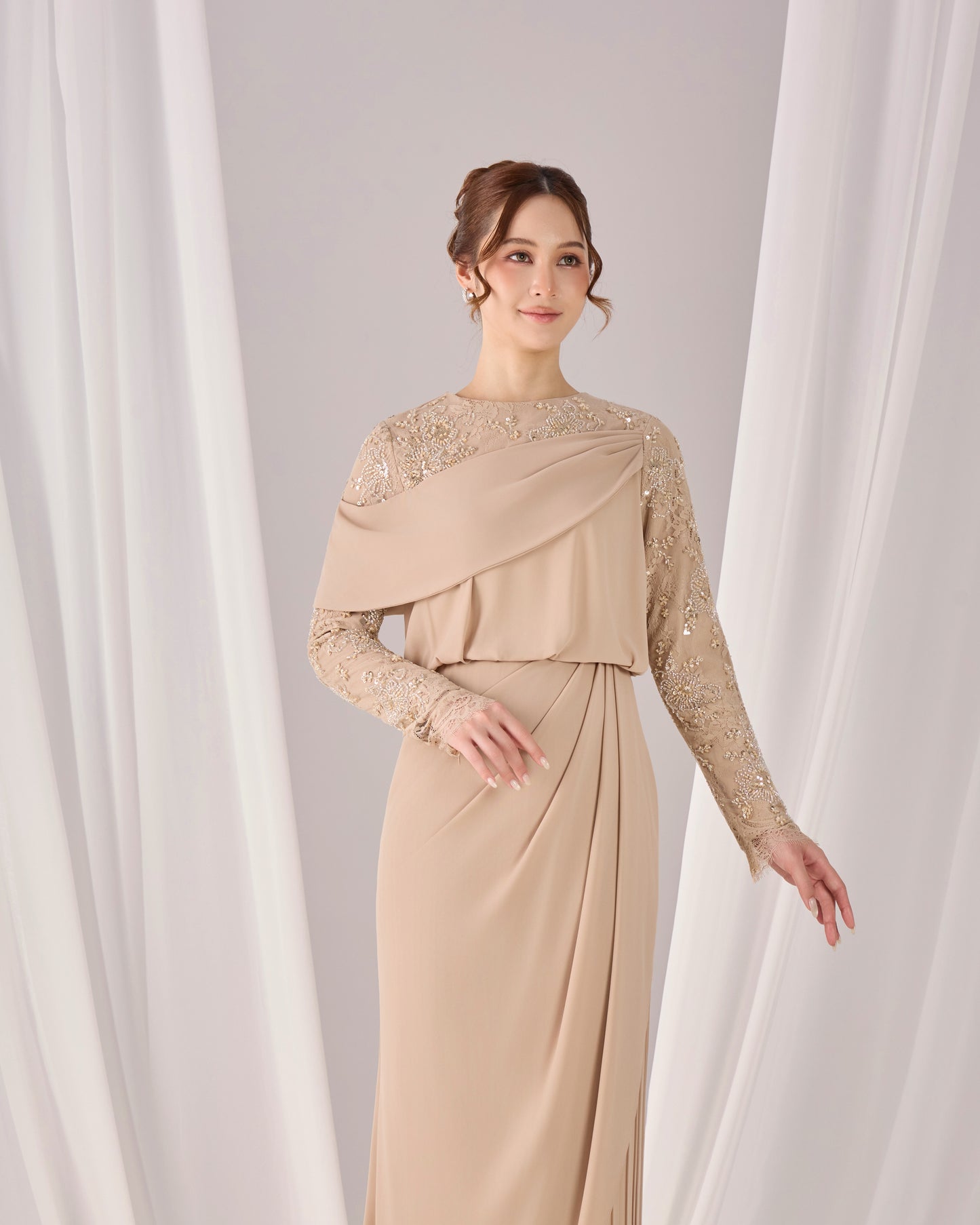EMERY DRESS (LATTE)