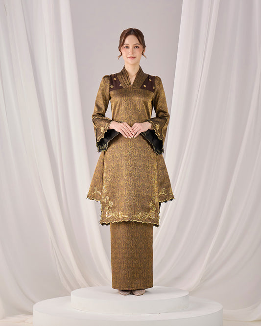 AMANDA KURUNG (RICH BROWN)