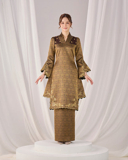 AMANDA KURUNG (RICH BROWN)
