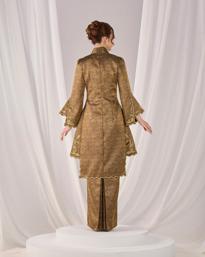 AMANDA KURUNG (RICH BROWN)