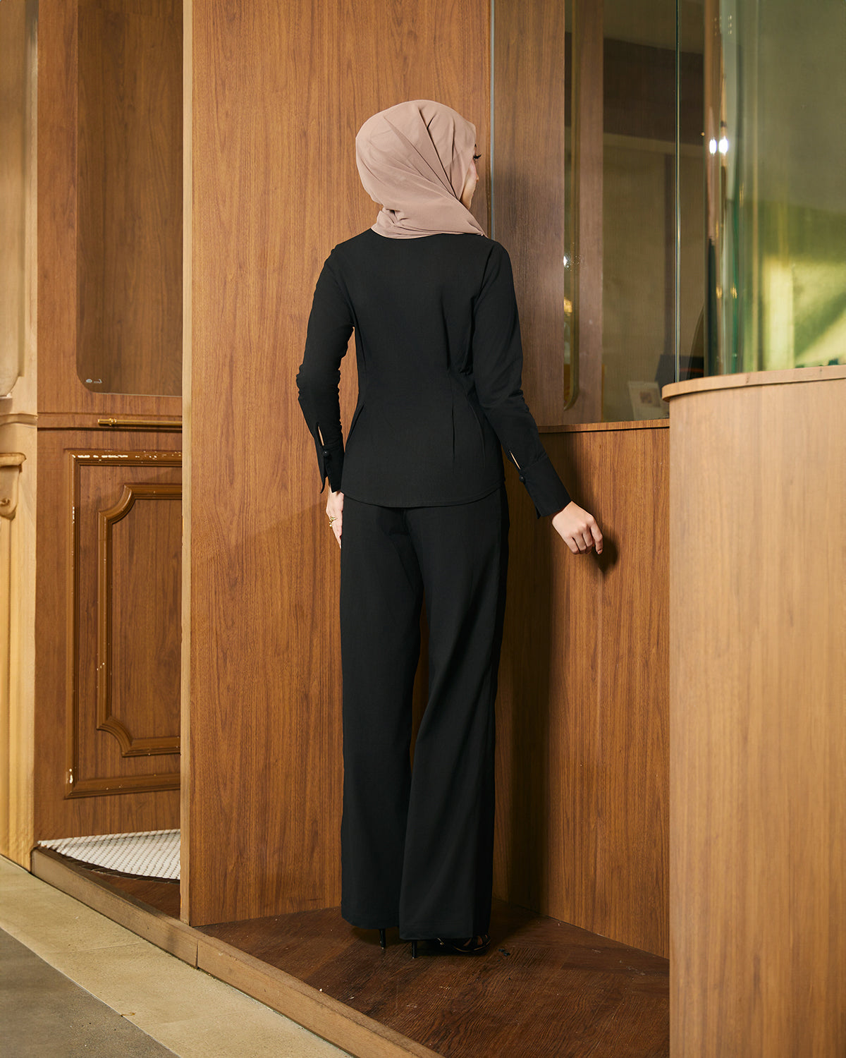 AVERRA SET (BLACK)