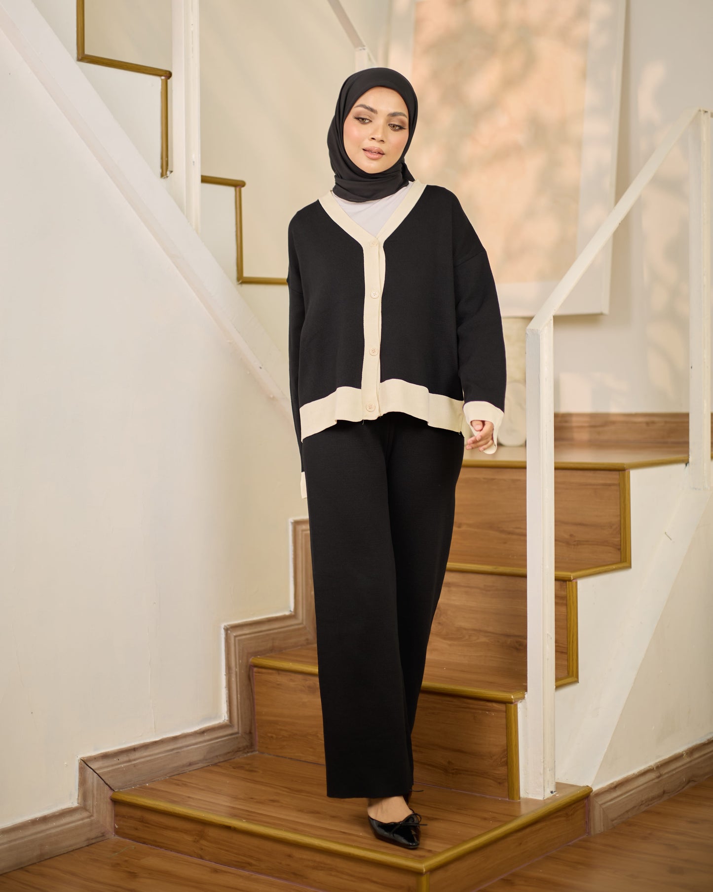 CARDI BUTTON SET (BLACK)