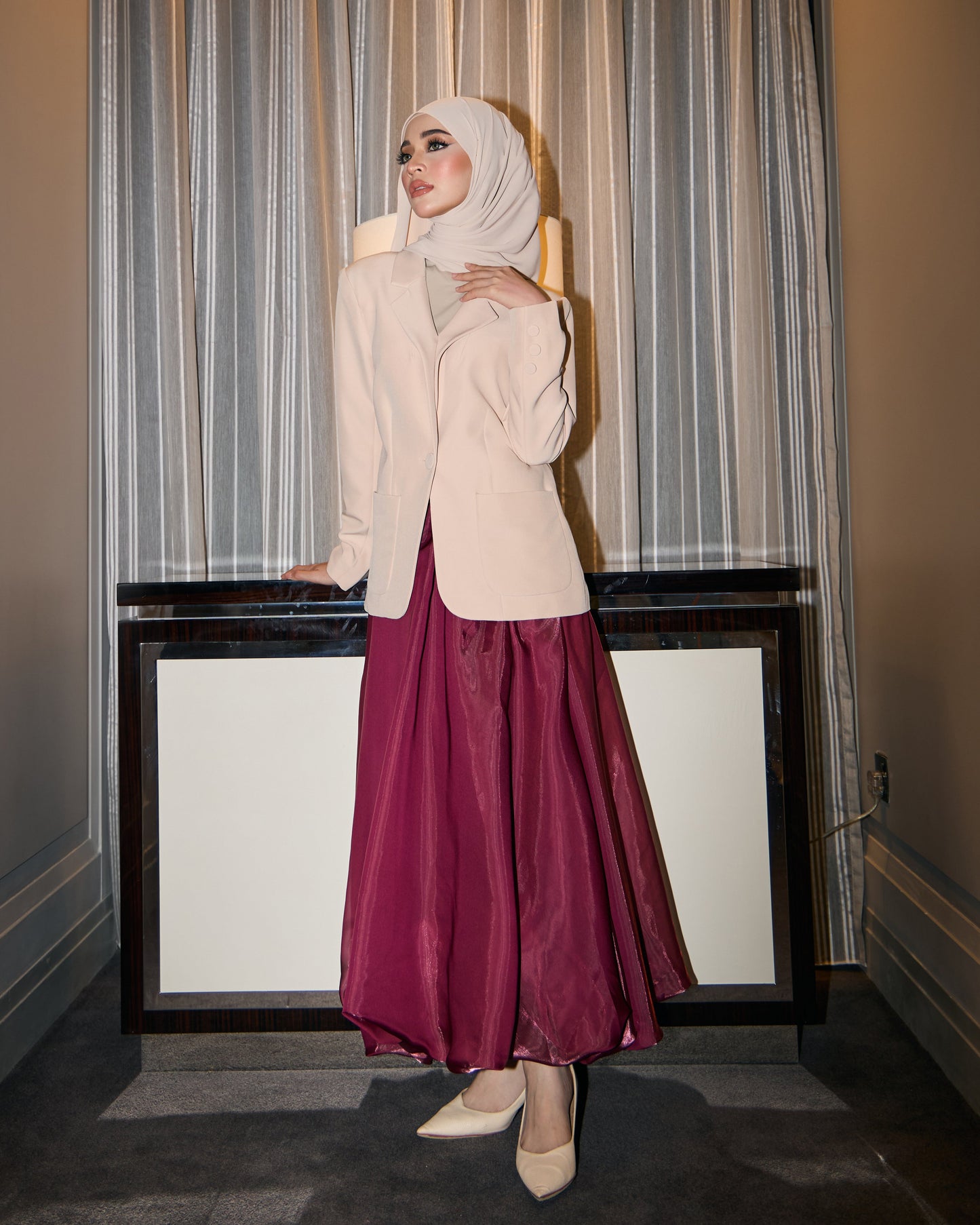 SATIN BUBBLE SKIRT (BURGUNDY)