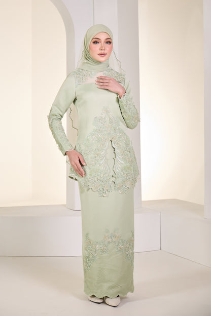 HELYNA KURUNG (GREEN TEA)