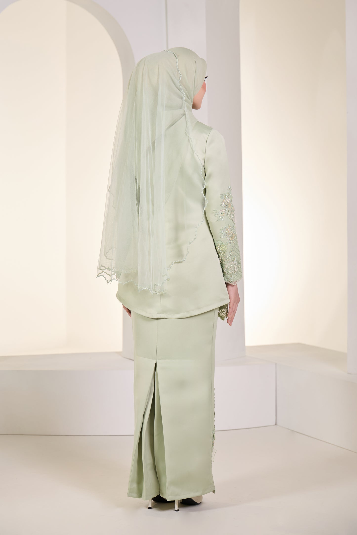 HELYNA KURUNG (GREEN TEA)