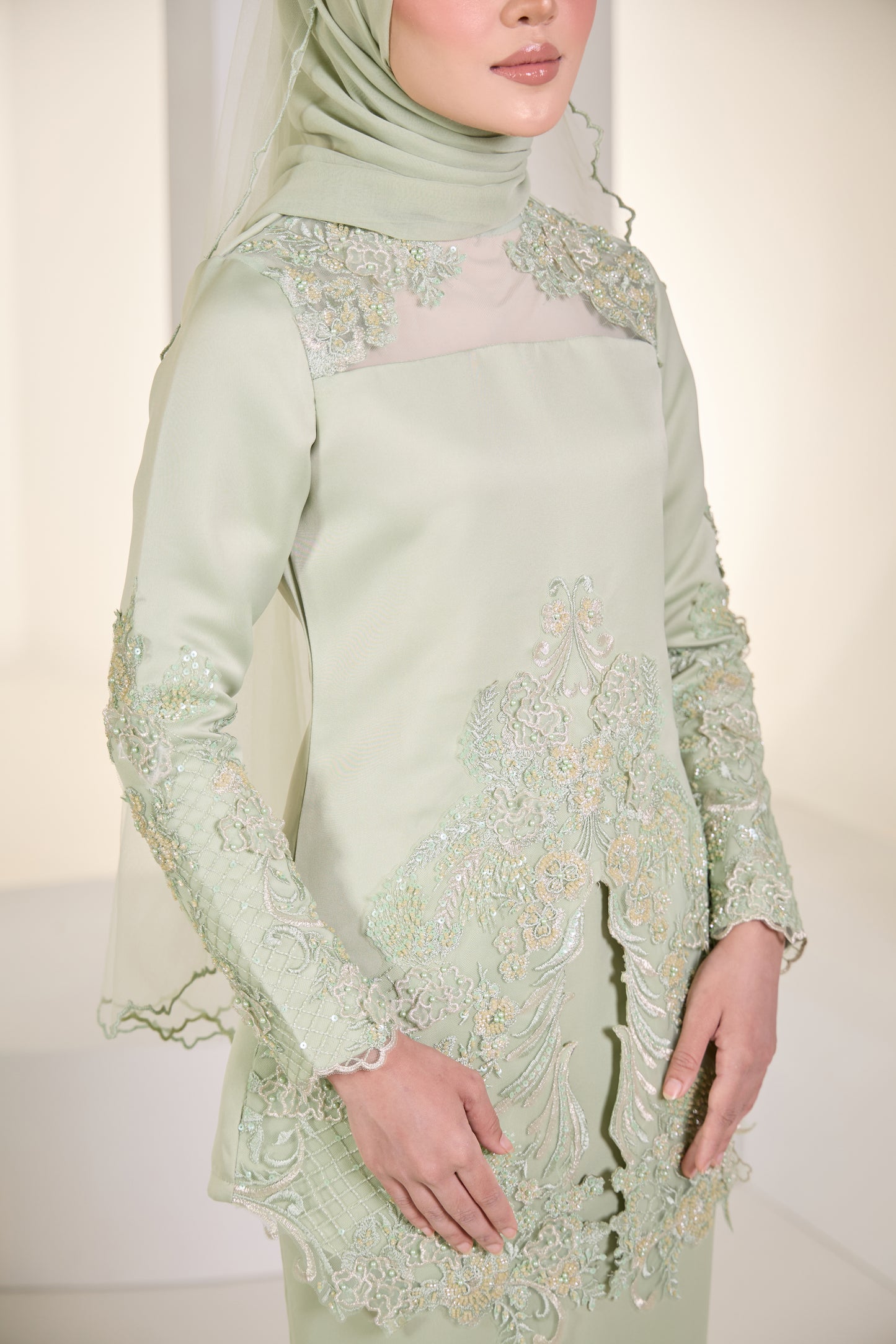 HELYNA KURUNG (GREEN TEA)