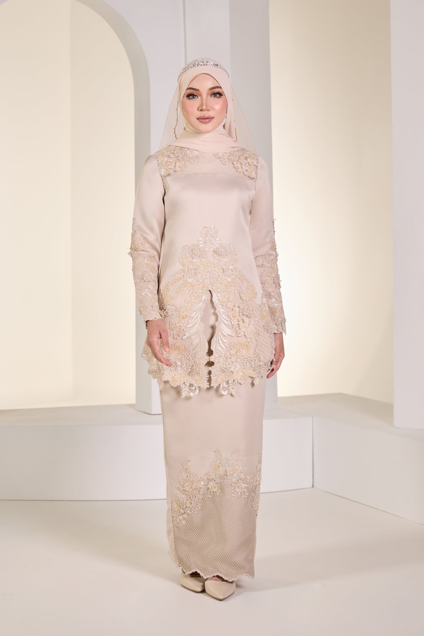 HELYNA KURUNG (CHAMPAGNE)