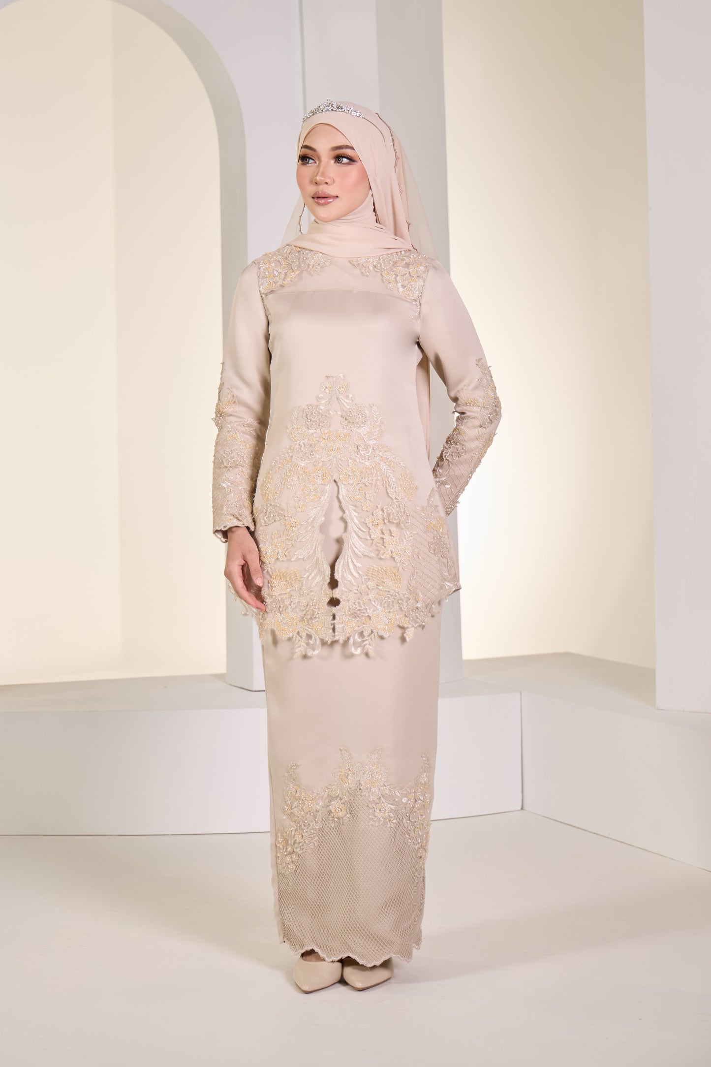 HELYNA KURUNG (CHAMPAGNE)