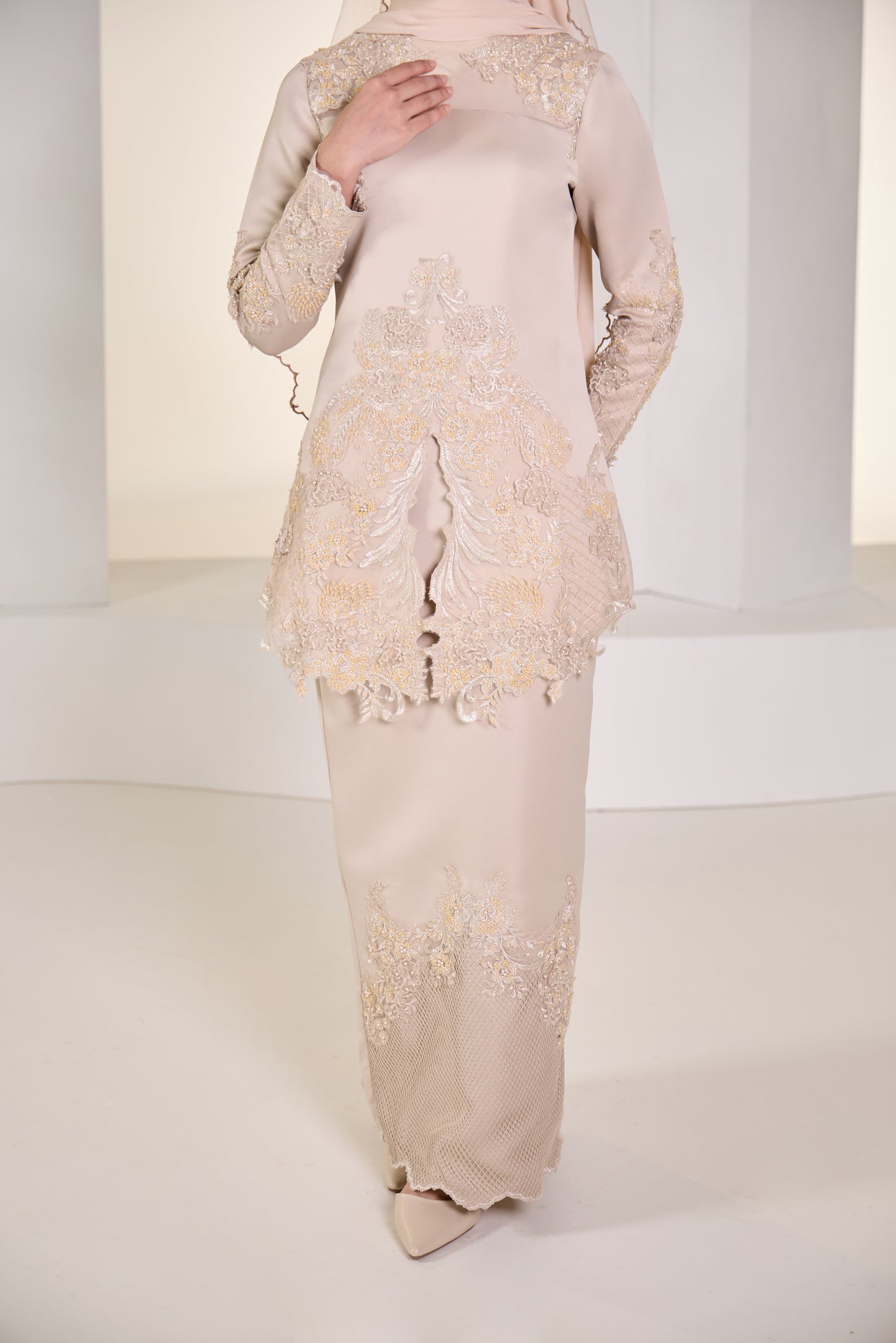 HELYNA KURUNG (CHAMPAGNE)