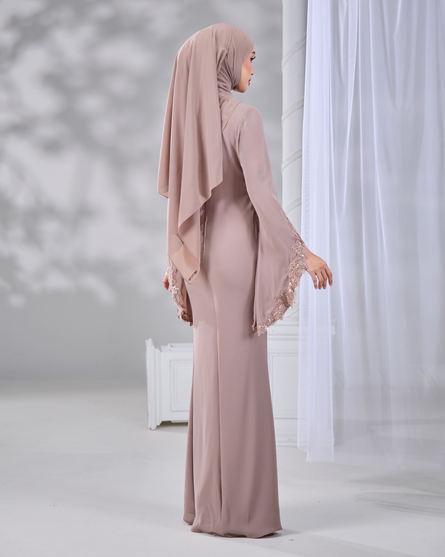 SABRENA DRESS (KHAKI)