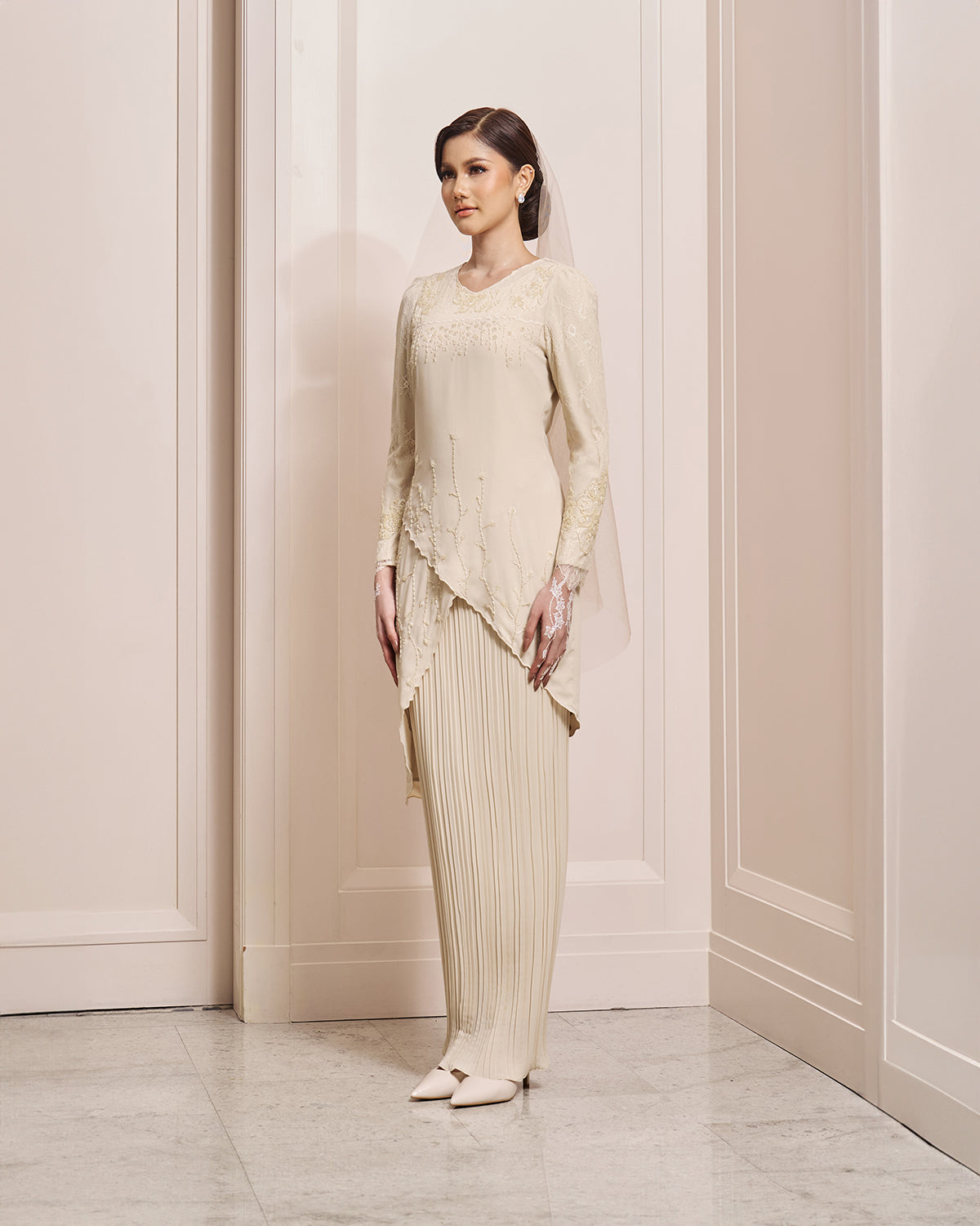MINOR DEFECT BLAIR KURUNG (CHAMPAGNE)