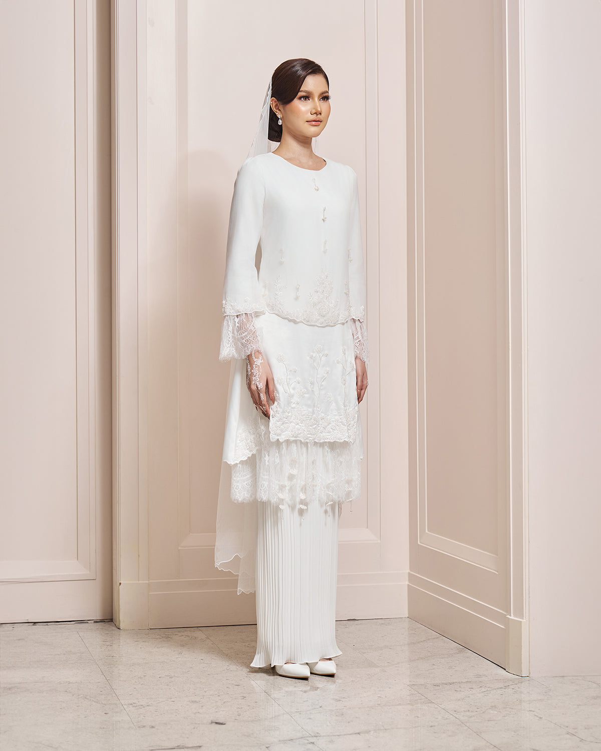 LUCIENE KURUNG (OFF WHITE)