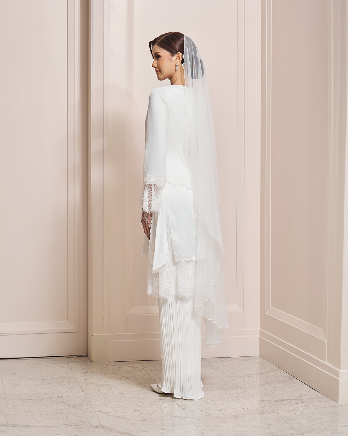 LUCIENE KURUNG (OFF WHITE)