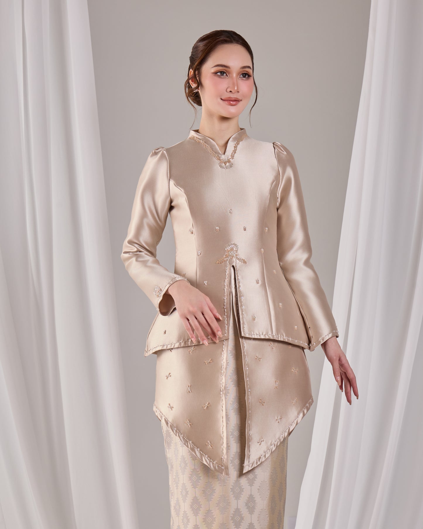 ELEANOUR KURUNG (CHAMPAGNE)