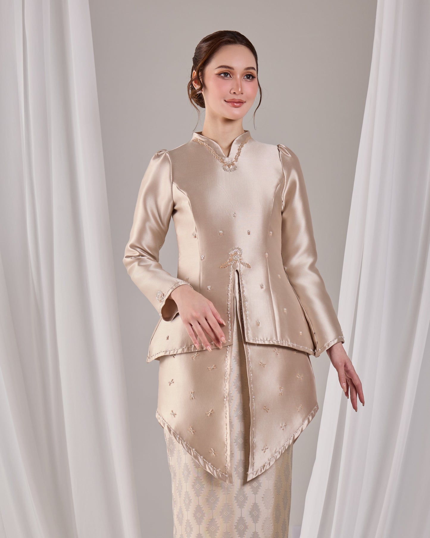 MINOR DEFECT ELEANOUR KURUNG (CHAMPAGNE)