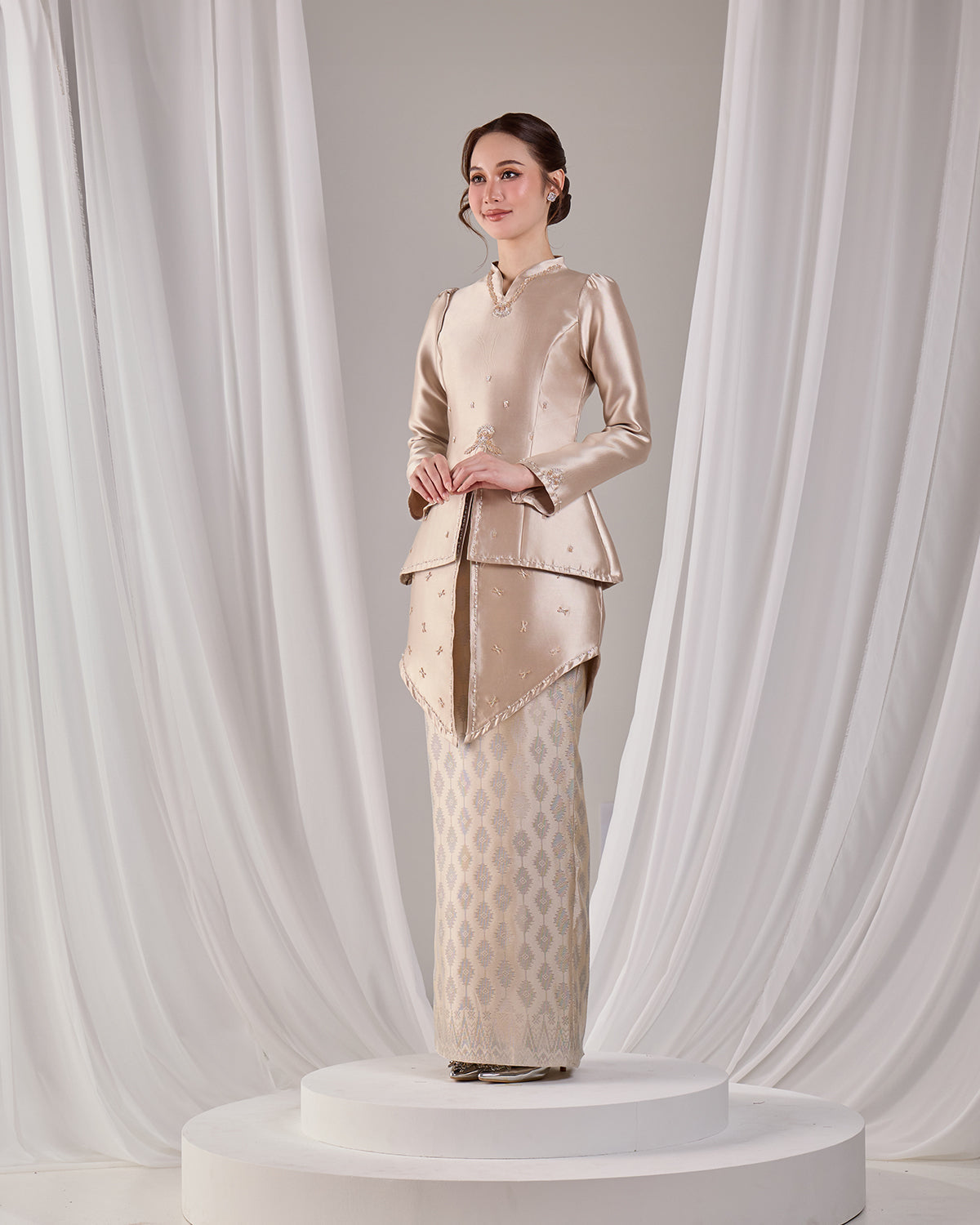 MINOR DEFECT ELEANOUR KURUNG (CHAMPAGNE)