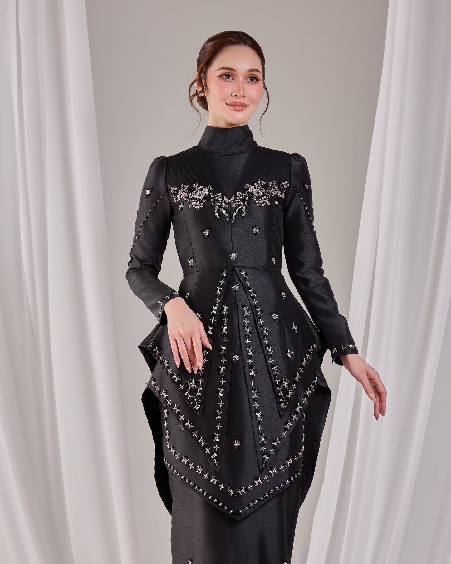 MINOR DEFECT ELLYARA KURUNG (BLACK)