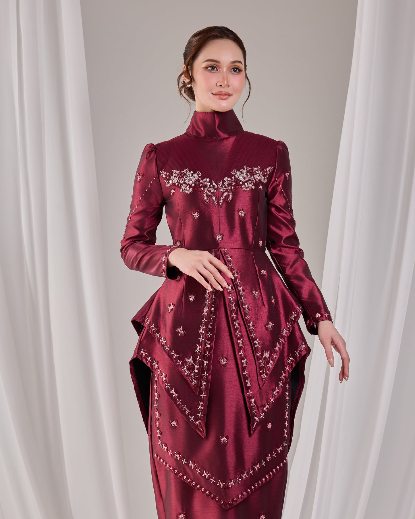 MINOR DEFECT ELLYARA KURUNG (BURGUNDY)