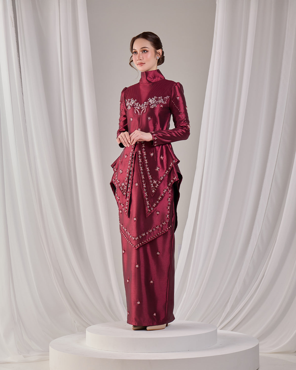 MINOR DEFECT ELLYARA KURUNG (BURGUNDY)