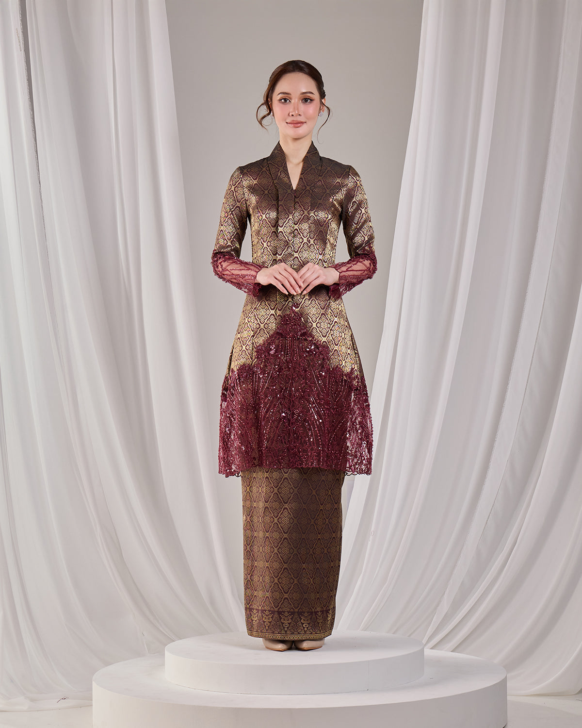KAREENA KEBAYA (BURGUNDY)
