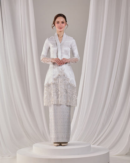 MINOR DEFECT KAREENA KEBAYA (SILVER WHITE)
