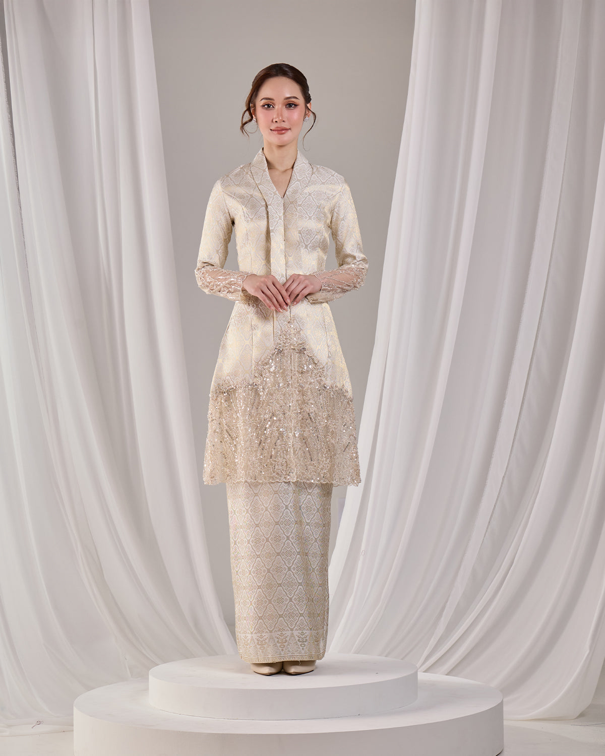 KAREENA KEBAYA (CREAM)