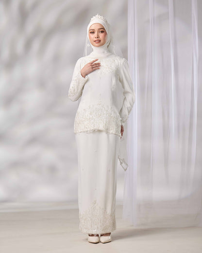 MINOR DEFECT ATHLEA KURUNG (OFF WHITE)
