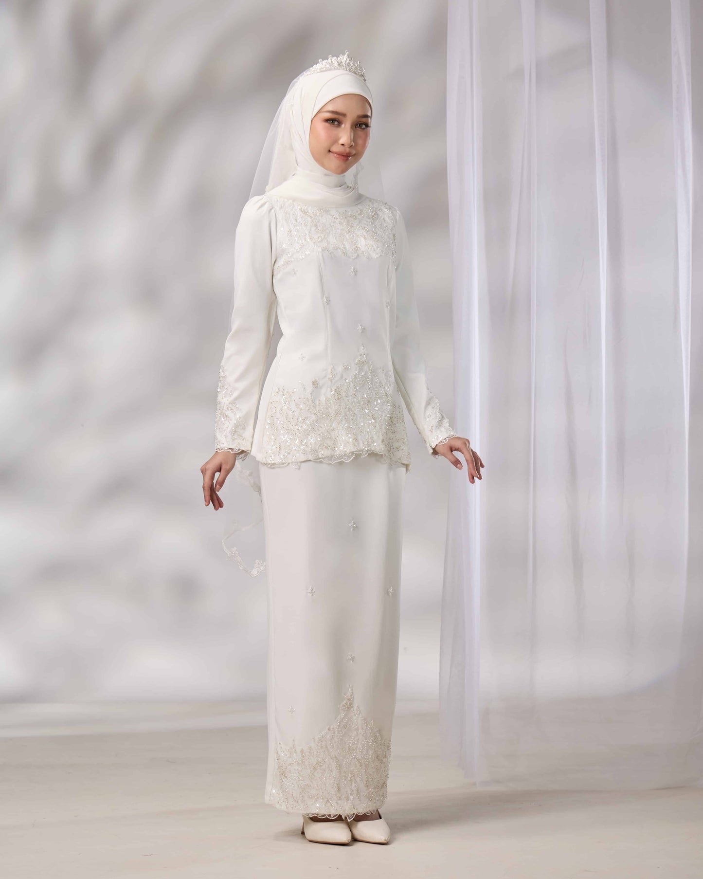 MINOR DEFECT ATHLEA KURUNG (OFF WHITE)