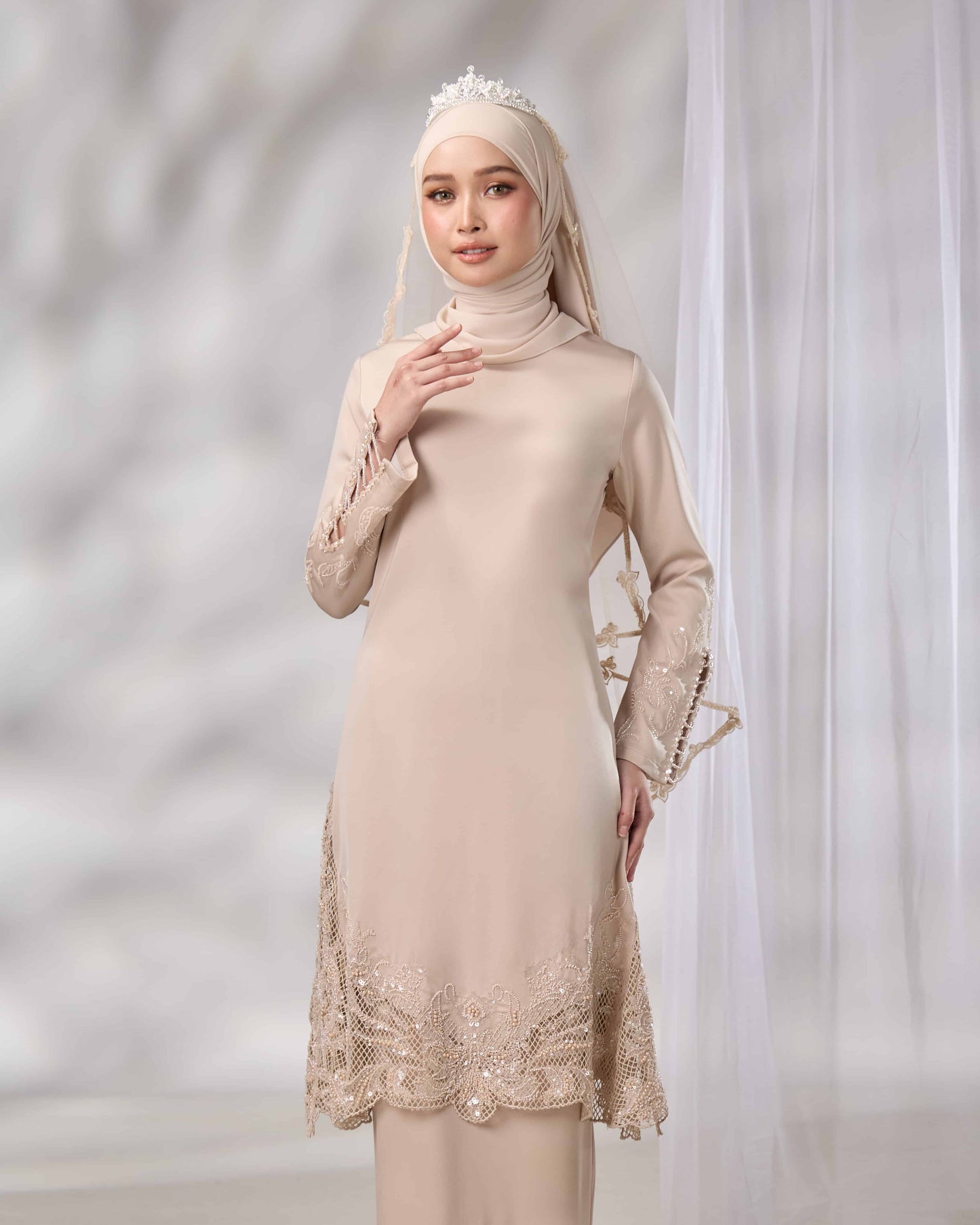 MINOR DEFECT SURI BRIDE KURUNG (CHAMPAGNE)