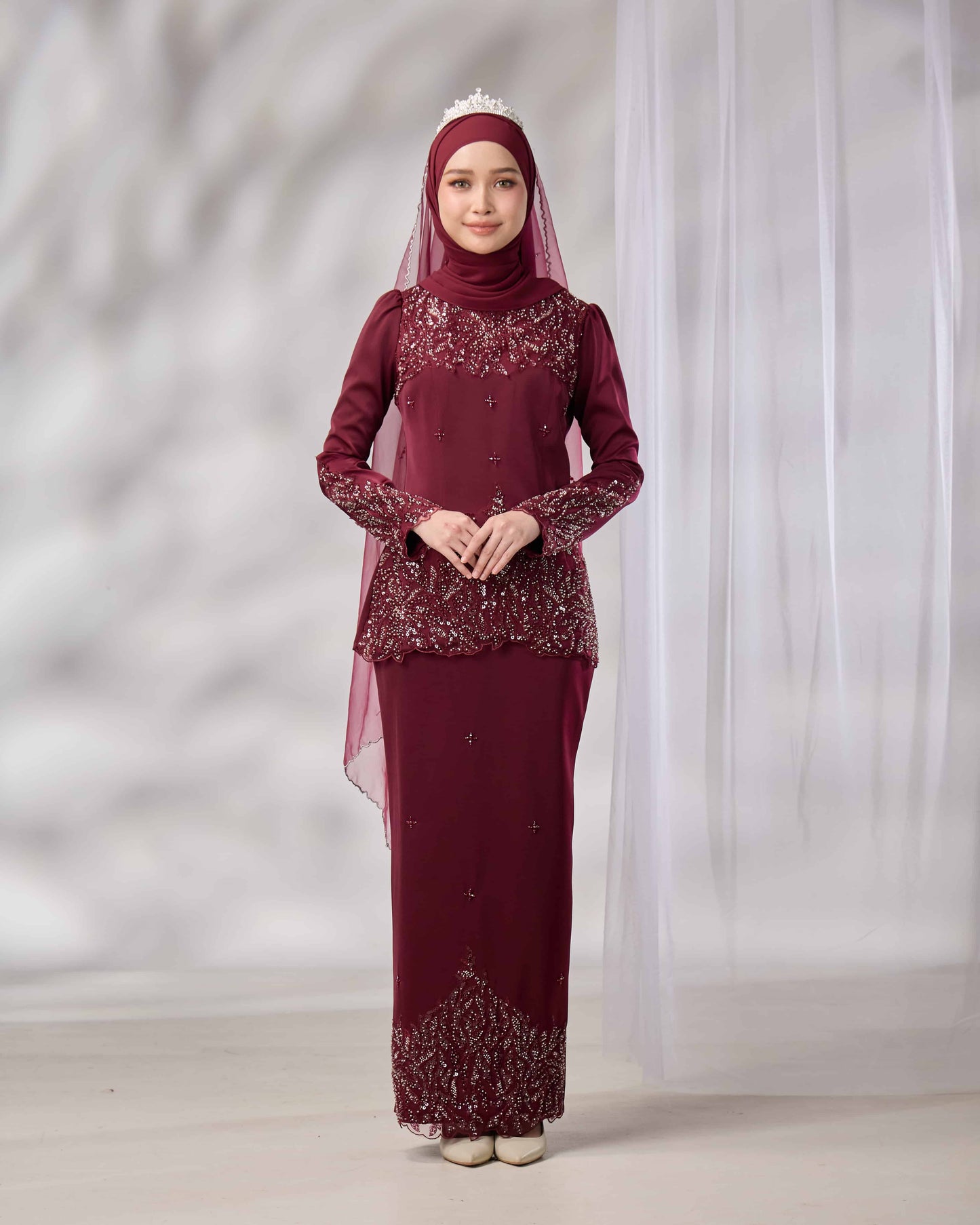 MINOR DEFECT ATHLEA KURUNG (BURGUNDY)