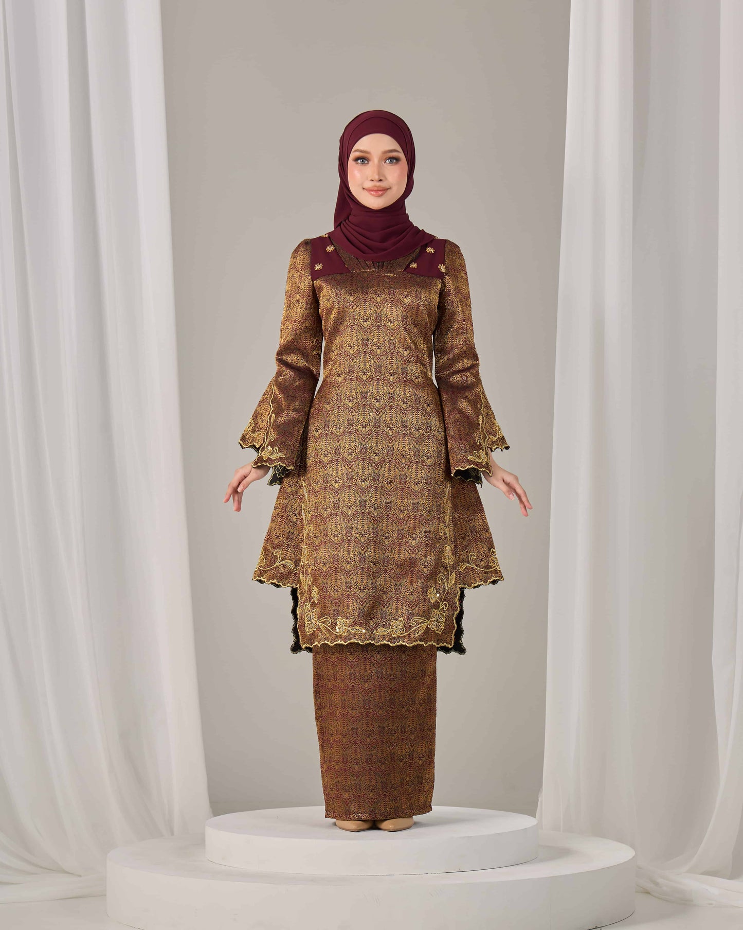 AMANDA KURUNG (BURGUNDY)