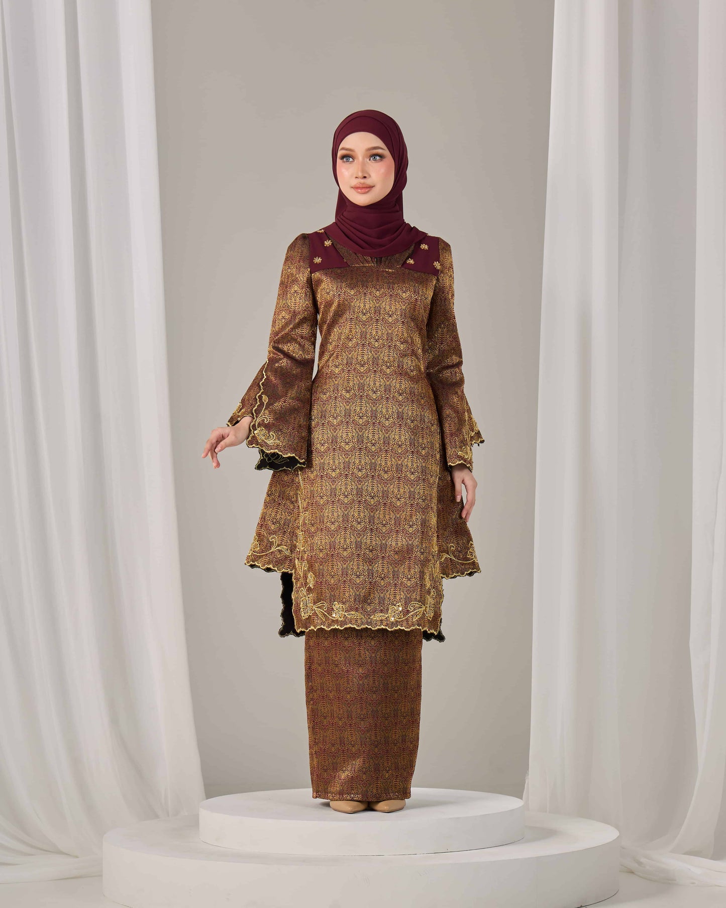 AMANDA KURUNG (BURGUNDY)