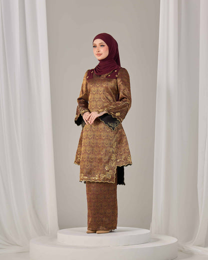 AMANDA KURUNG (BURGUNDY)