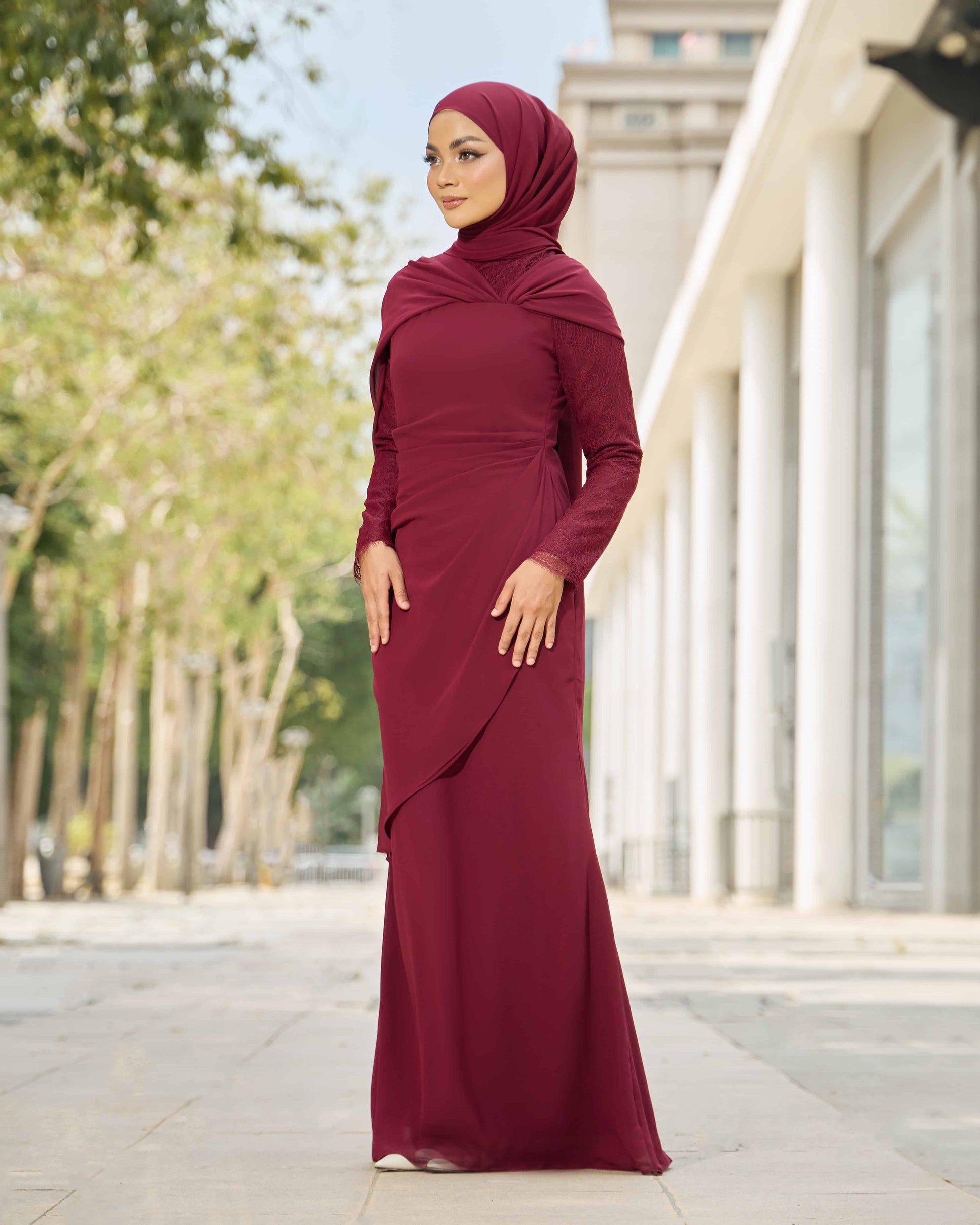 ELSARA DRESS (BURGUNDY) – Hijabistahub ELSARA DRESS (BURGUNDY) – Hijabistahub