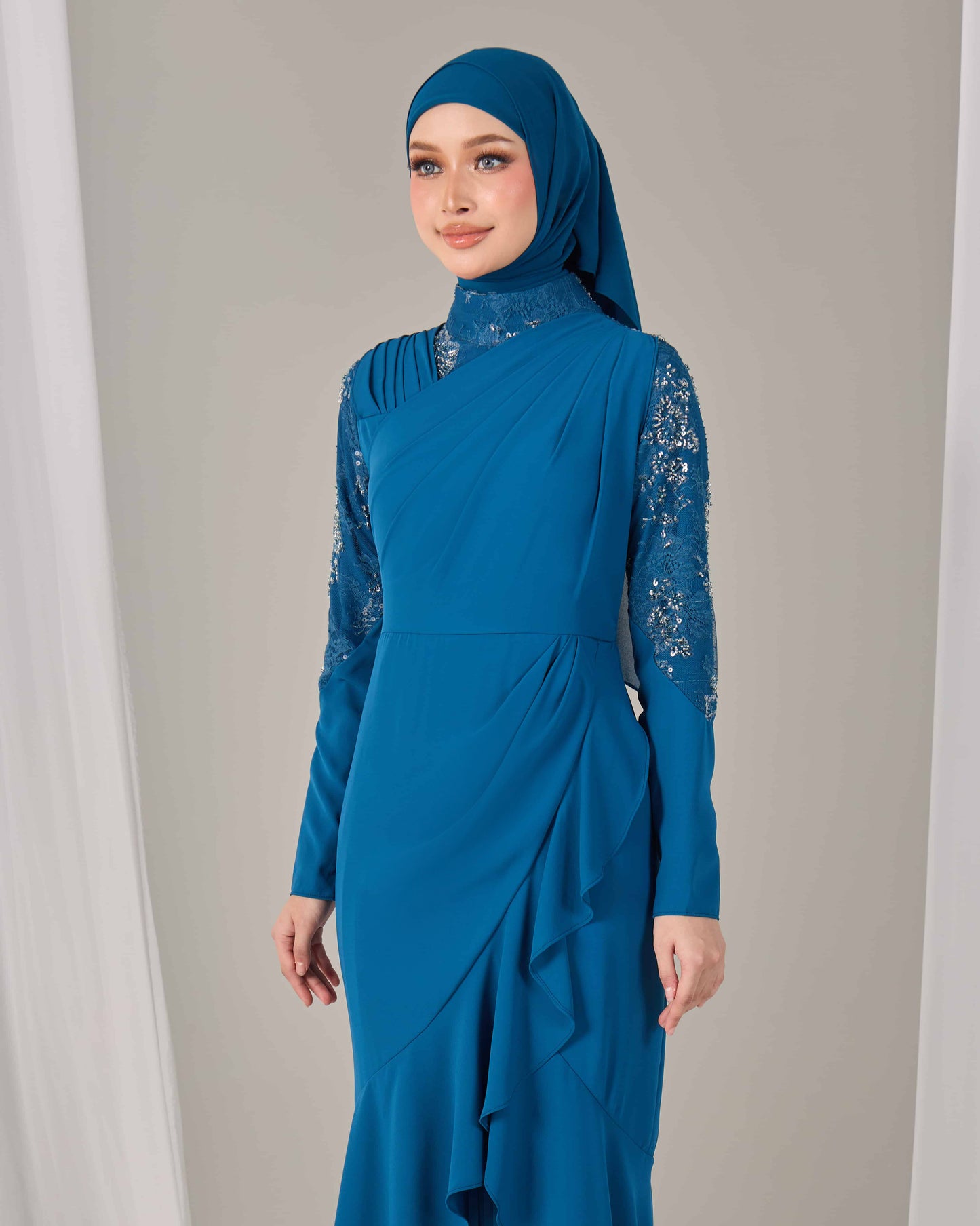 RAELYN DRESS (TEAL BLUE)