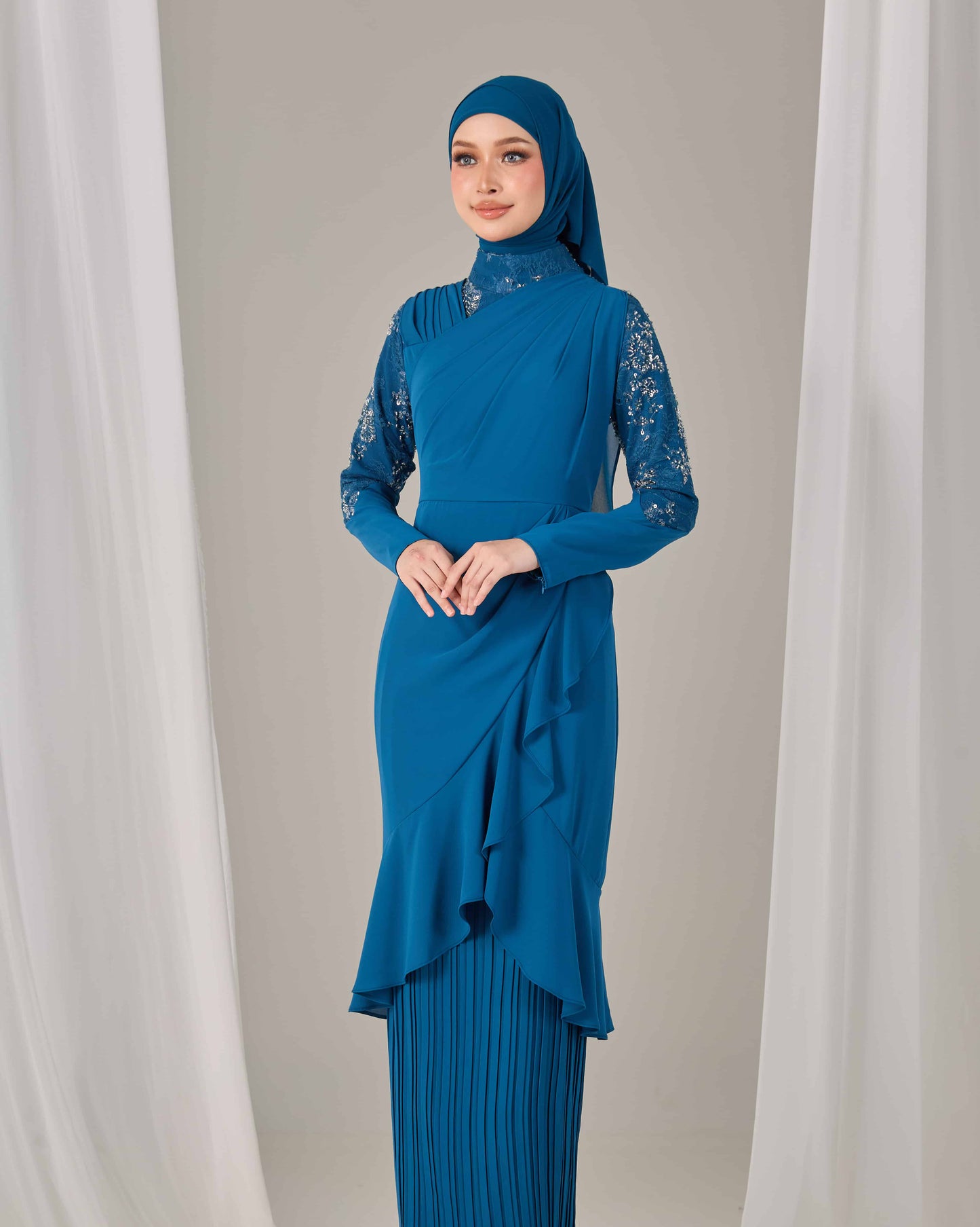 RAELYN DRESS (TEAL BLUE)