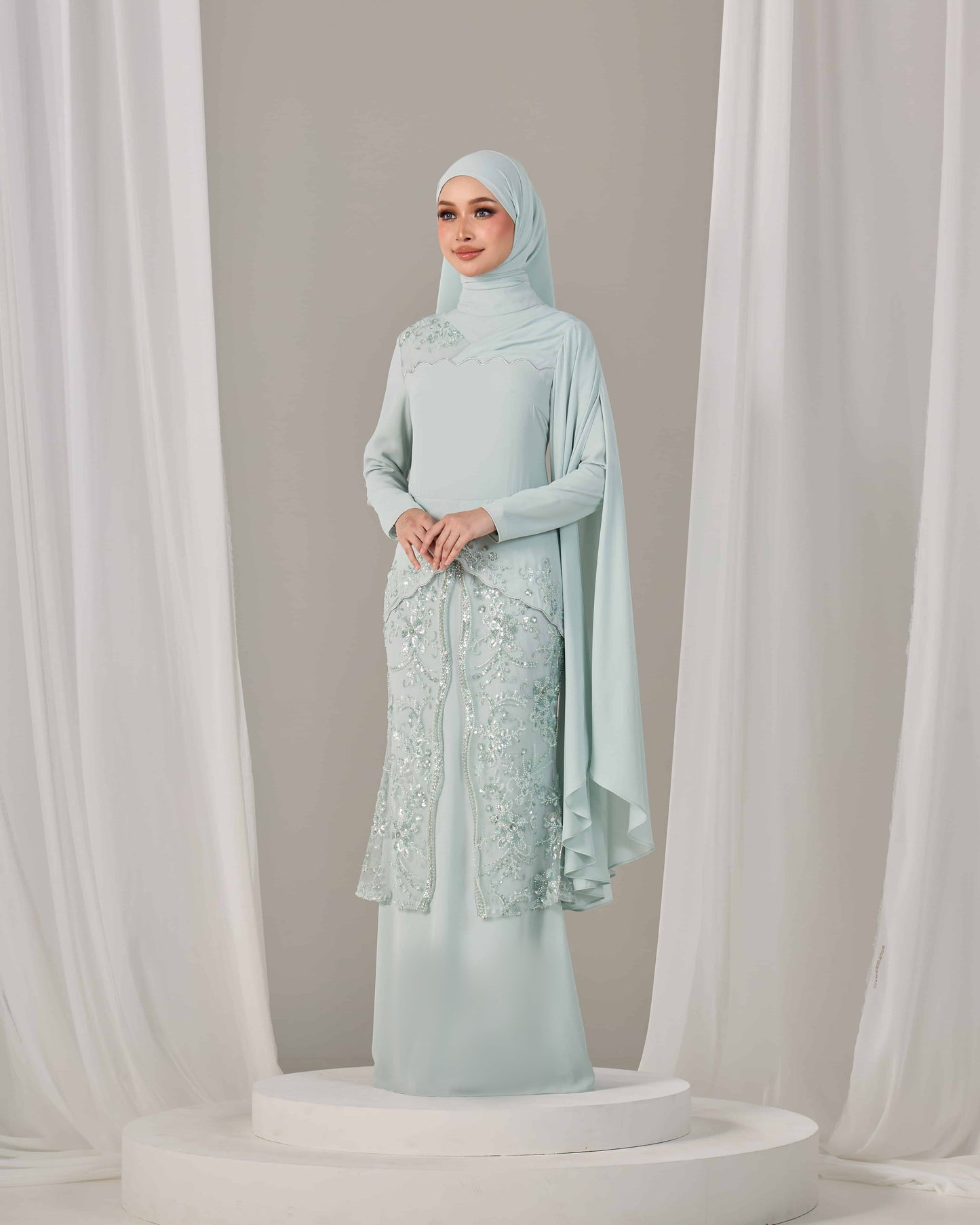 THEA DRESS (MINT GREEN)